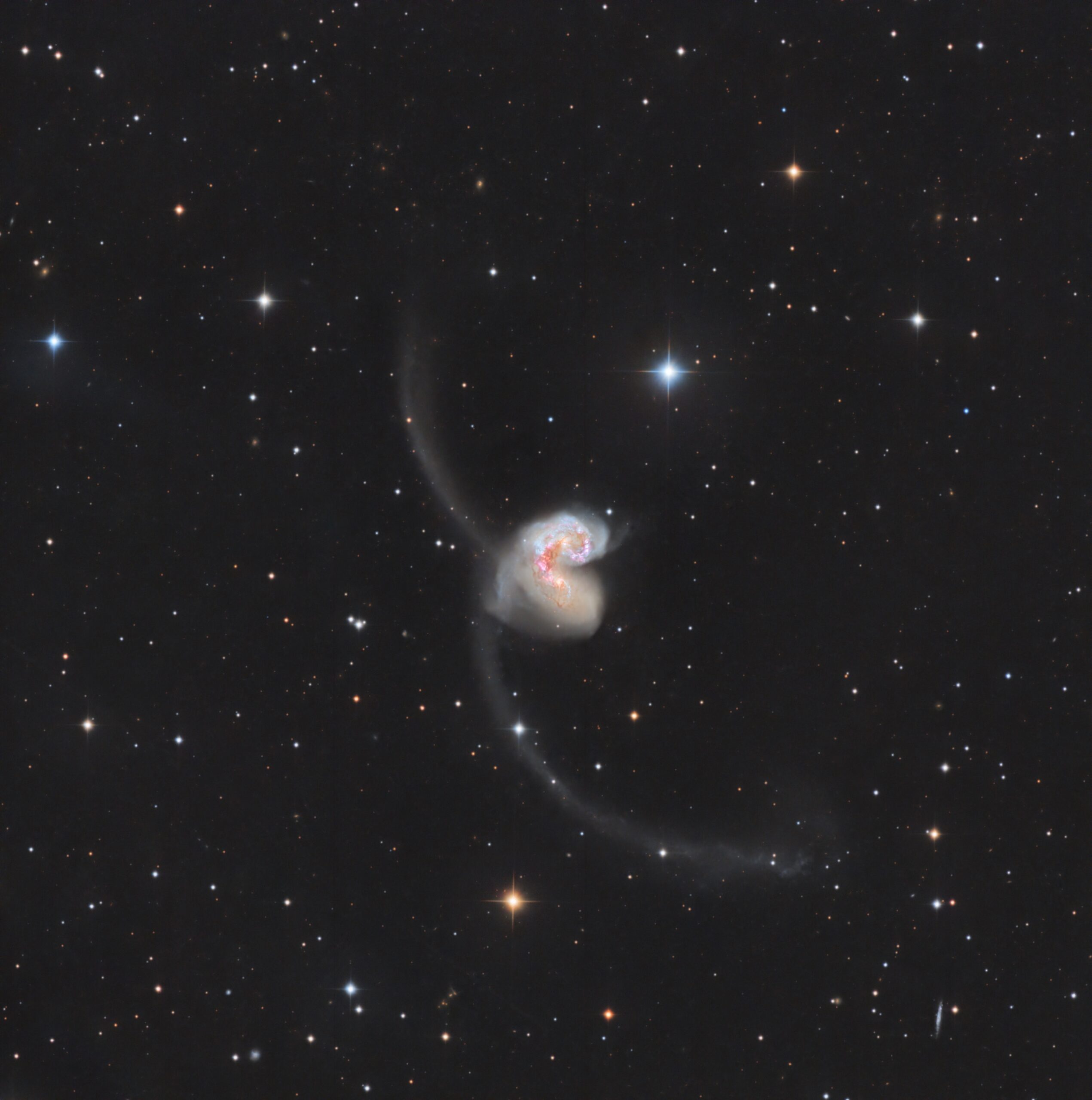 Galaxias Antennae (NGC 4038 y NGC 4039)