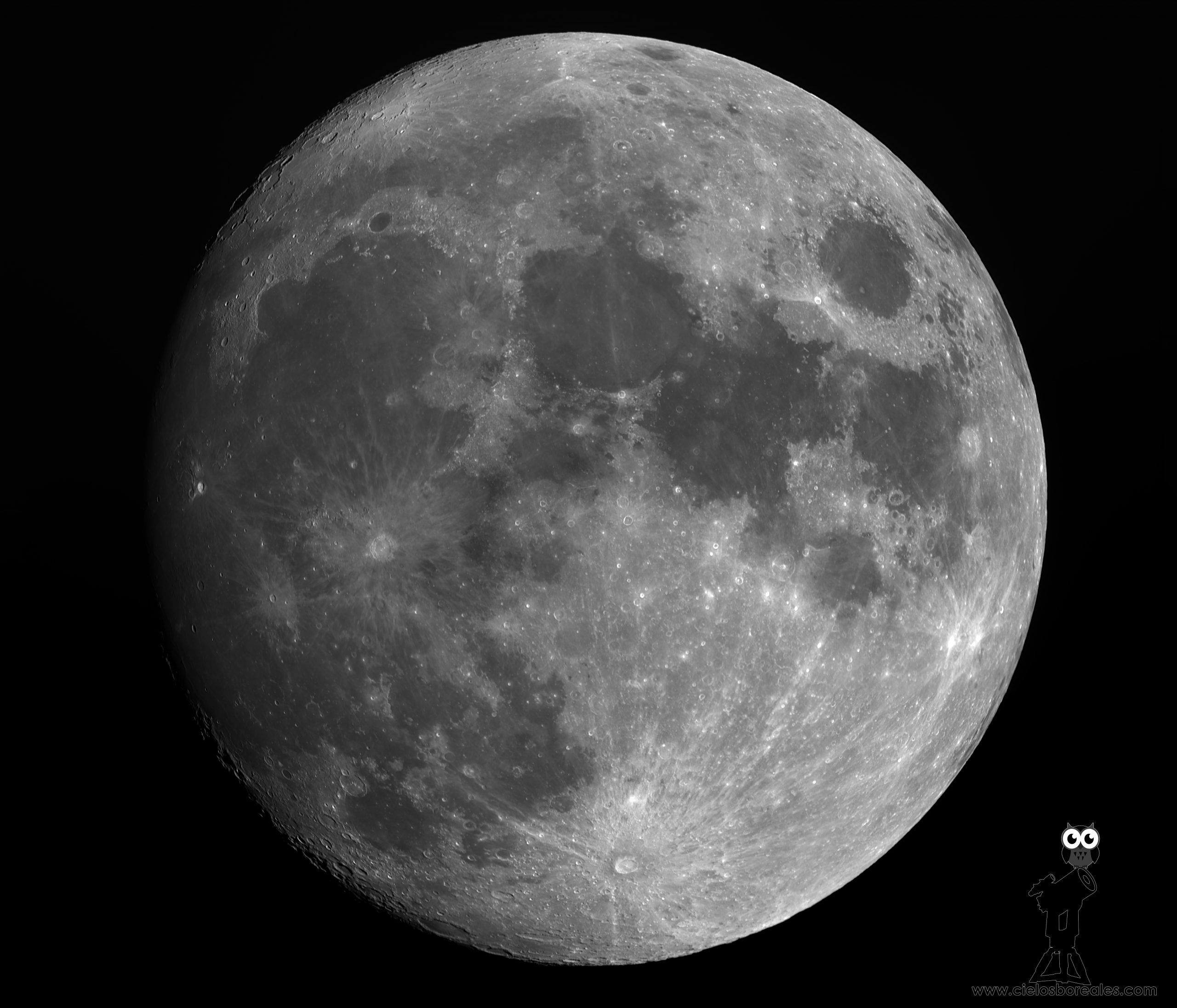 Luna gibosa creciente de octubre de 2021