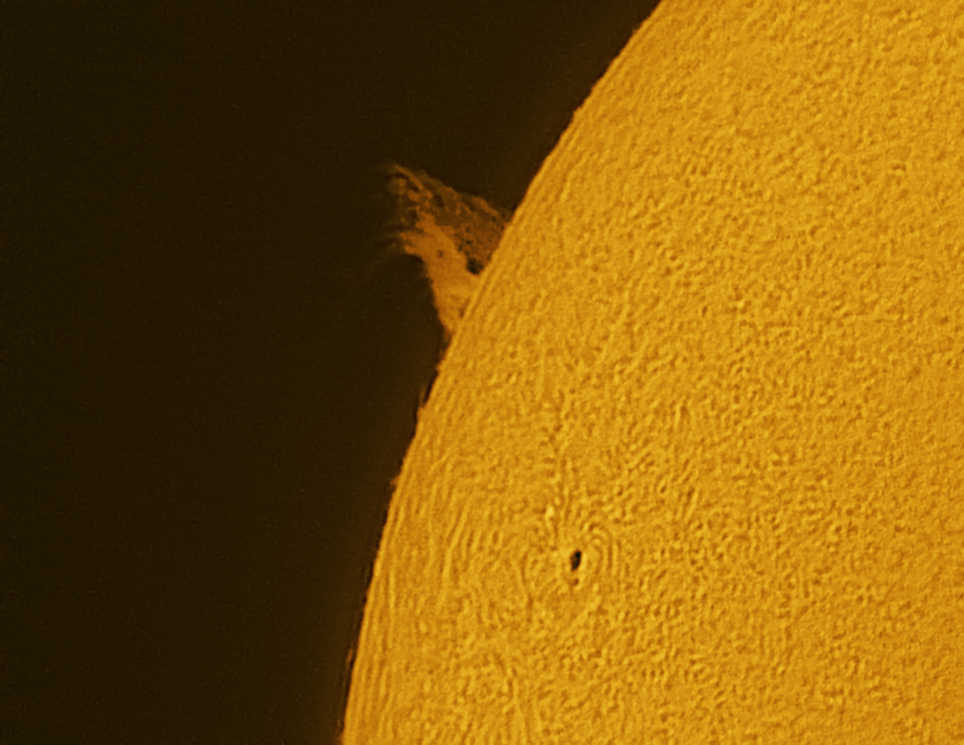 Protuberancia con forma de llama