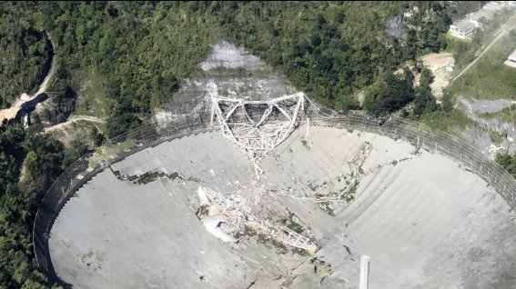 Telescopio de Arecibo destruido